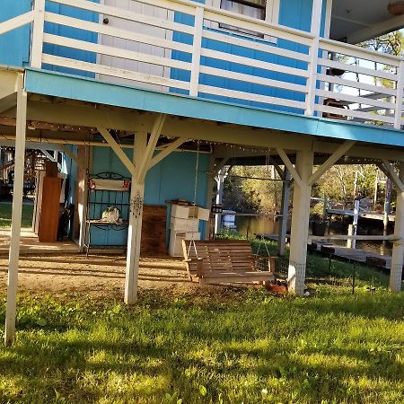Cozy Riverfront House Sleeps 6 With Washer & Dryer Waveland Exterior photo