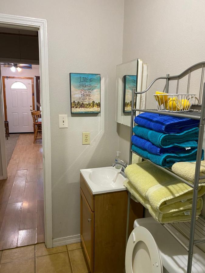 Cozy Riverfront House Sleeps 6 With Washer & Dryer Waveland Exterior photo