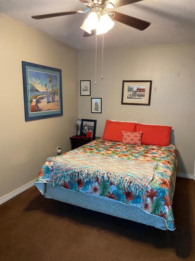 Cozy Riverfront House Sleeps 6 With Washer & Dryer Waveland Exterior photo