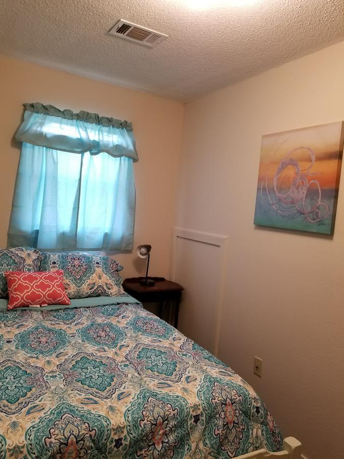 Cozy Riverfront House Sleeps 6 With Washer & Dryer Waveland Exterior photo
