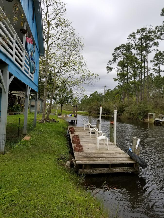 Cozy Riverfront House Sleeps 6 With Washer & Dryer Waveland Exterior photo